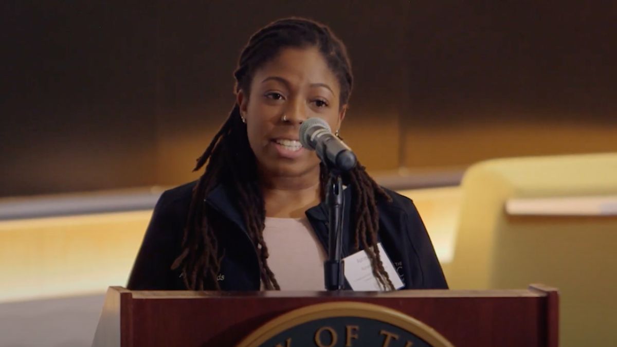 content.field_image.alt